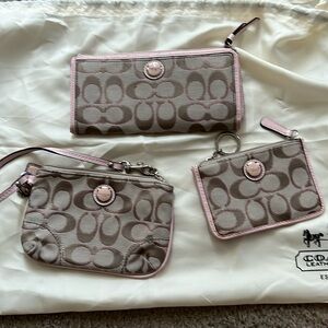 Coach Signature Wallet with Wrislet and ID/credit Card Holder
